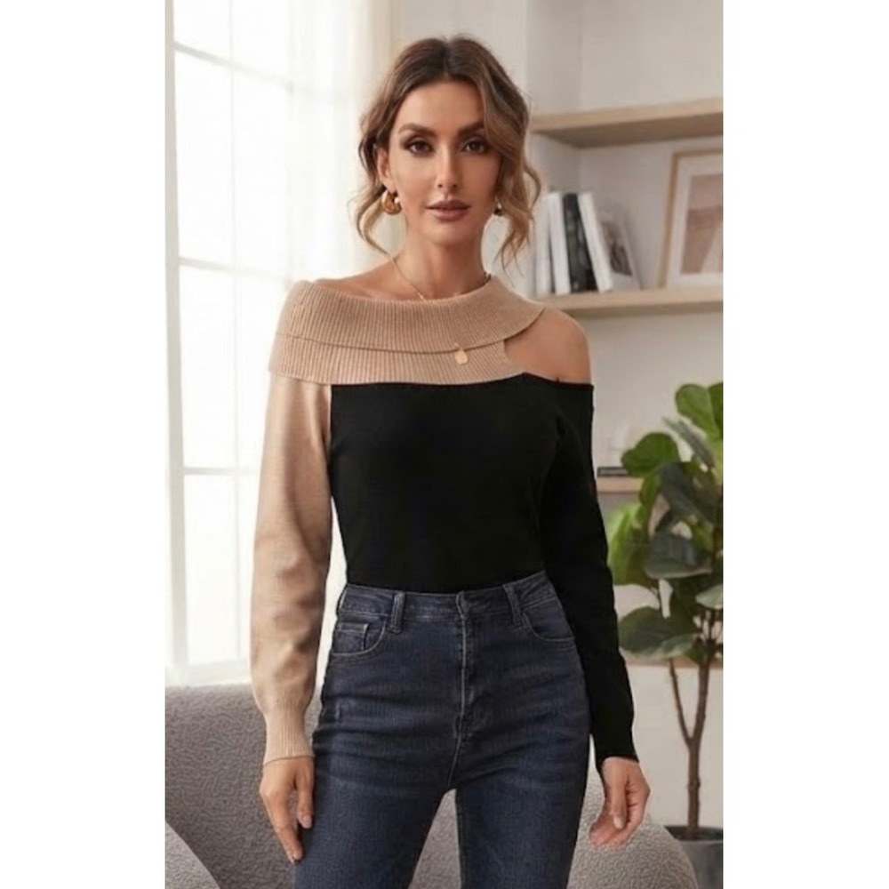 Le Lis Black Tan Colorblock Cold Shoulder Sweater IWT1143 Size M